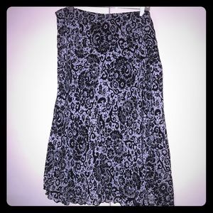 14/16W Plus Size Black & White Flower Skirt